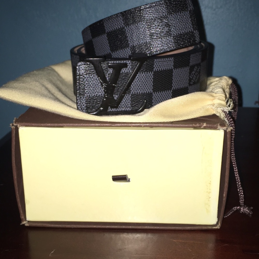 Men’s Louis Vuitton belt